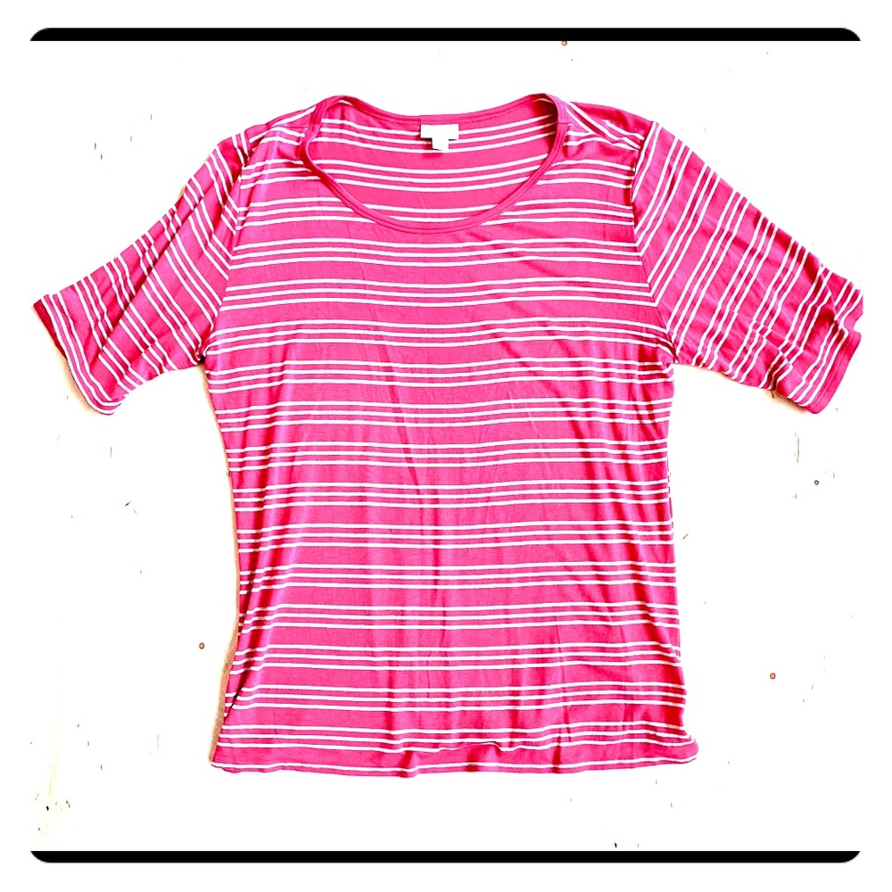 Pink LuLaRoe Gigi fits like a M-L
